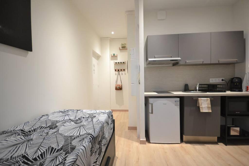Studio en résidence privée à Villeurbanne Extérieur photo