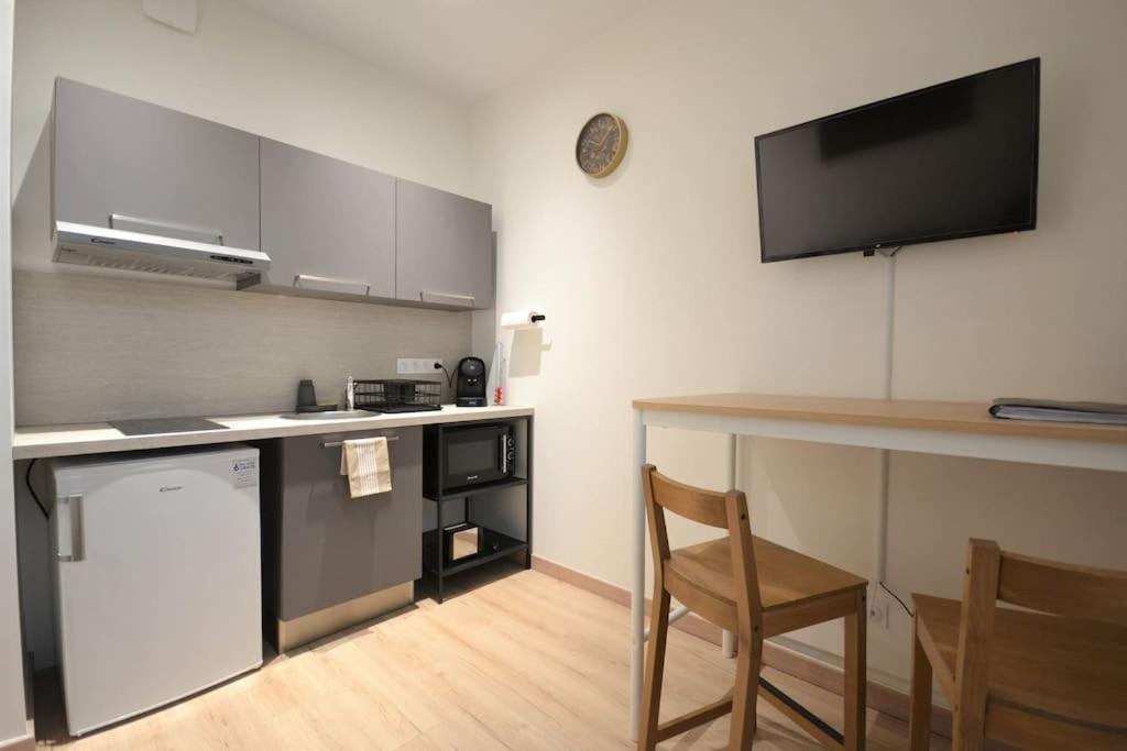 Studio en résidence privée à Villeurbanne Extérieur photo