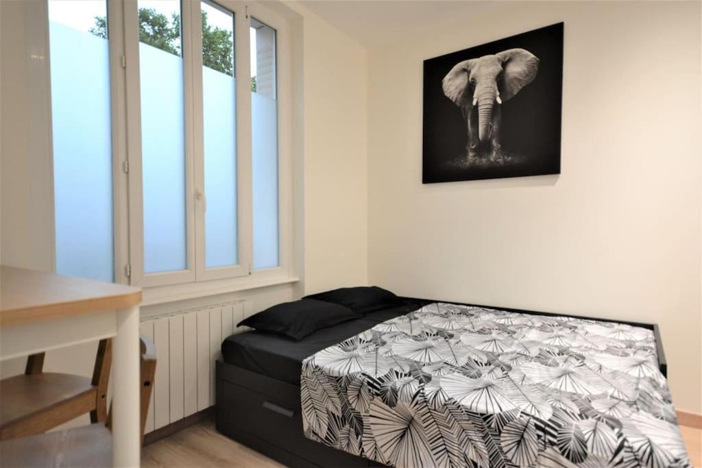 Studio en résidence privée à Villeurbanne Extérieur photo