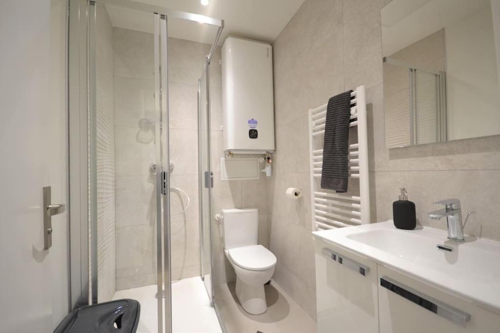 Studio en résidence privée à Villeurbanne Extérieur photo