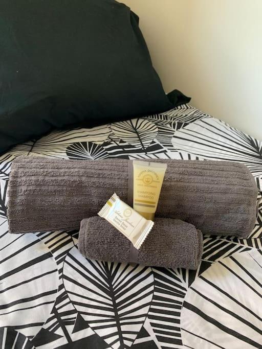 Studio en résidence privée à Villeurbanne Extérieur photo